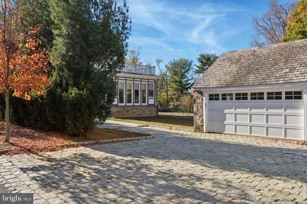 122 BETHLEHEM PIKE