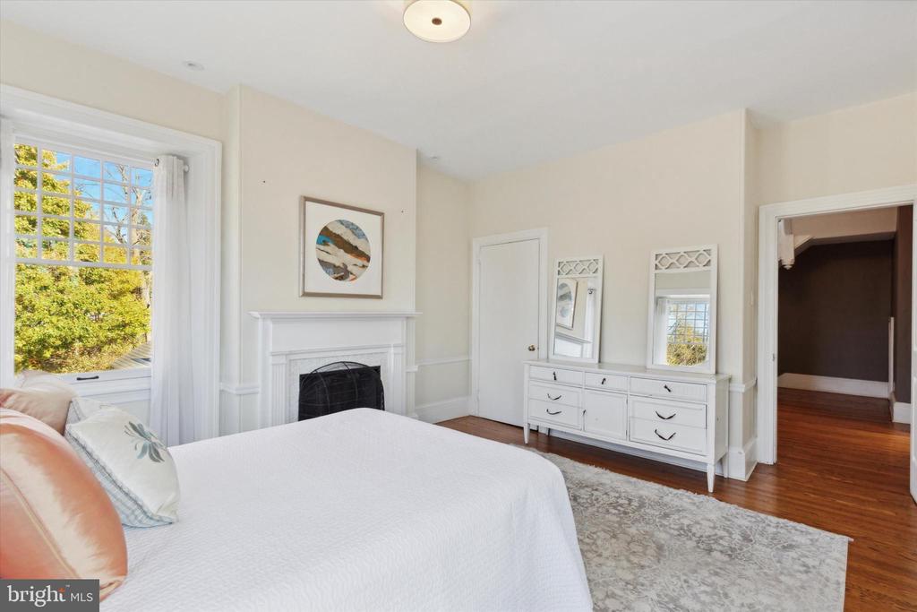 122 BETHLEHEM PIKE