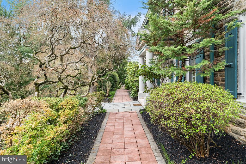 6600 WISSAHICKON