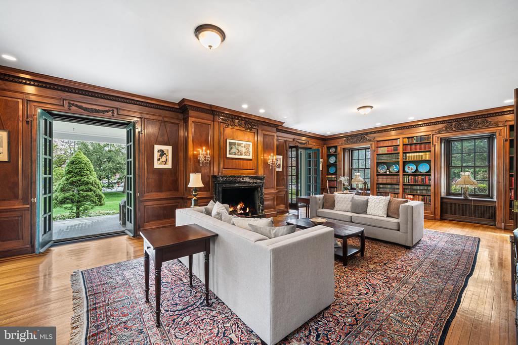 6600 WISSAHICKON