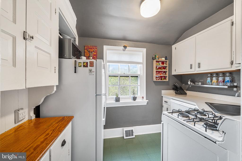 6600 WISSAHICKON
