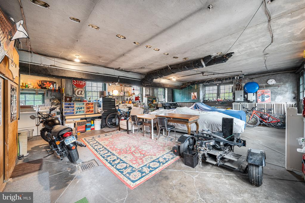 6600 WISSAHICKON