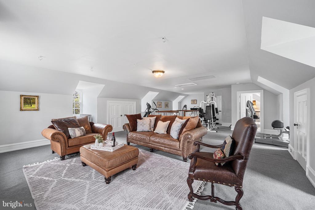 6600 WISSAHICKON