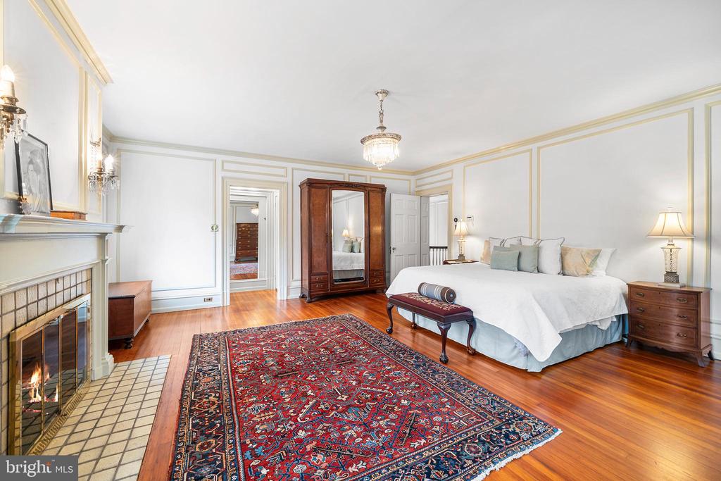 6600 WISSAHICKON