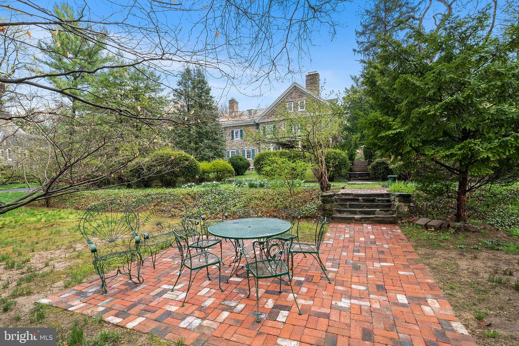 6600 WISSAHICKON