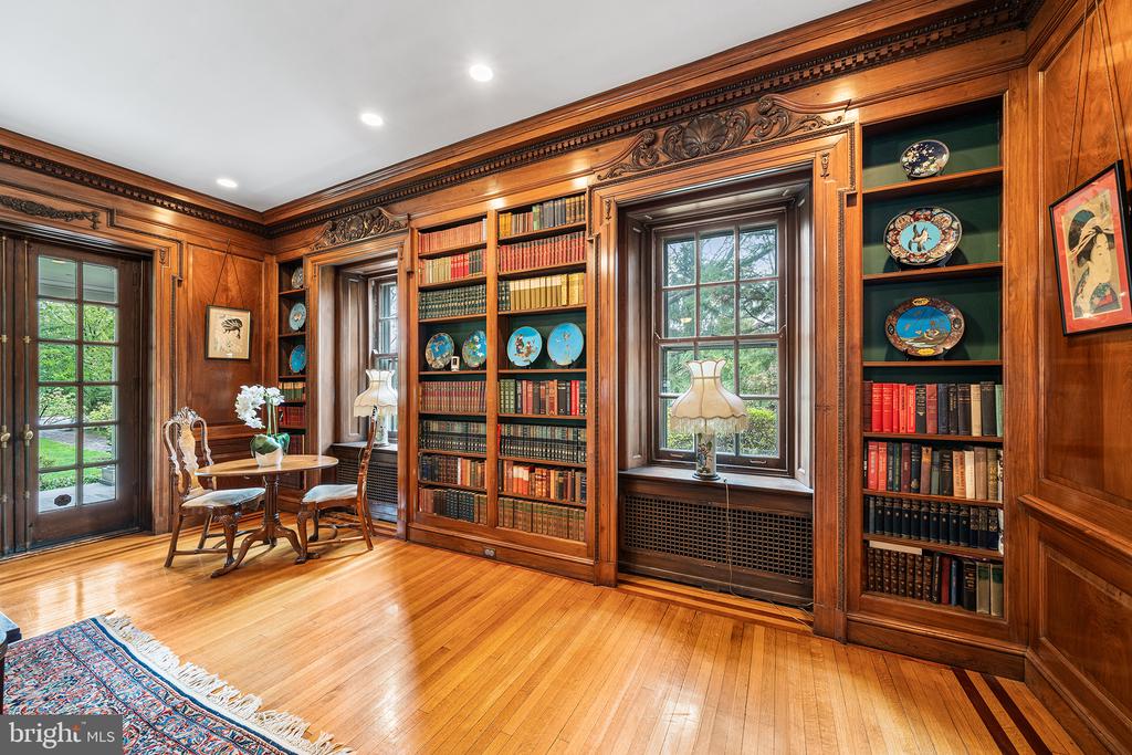 6600 WISSAHICKON