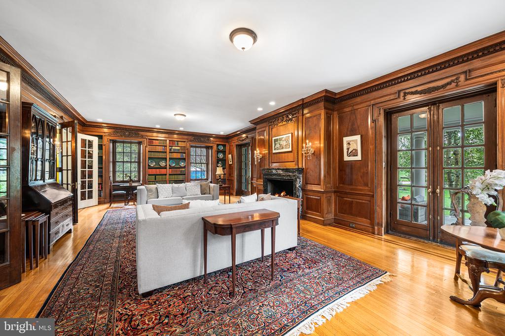 6600 WISSAHICKON