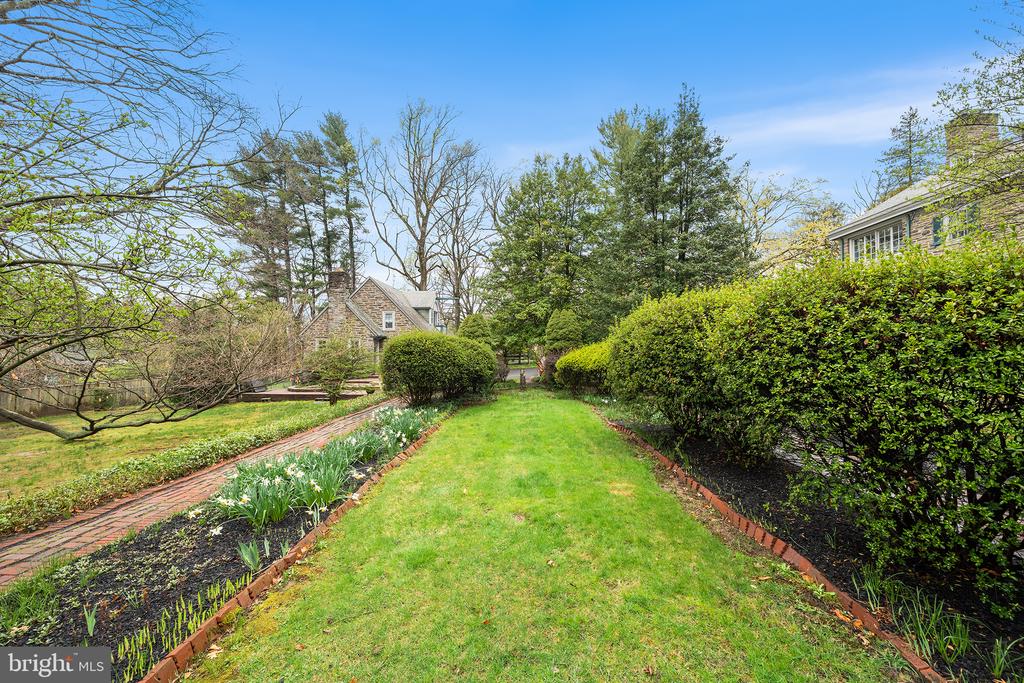 6600 WISSAHICKON