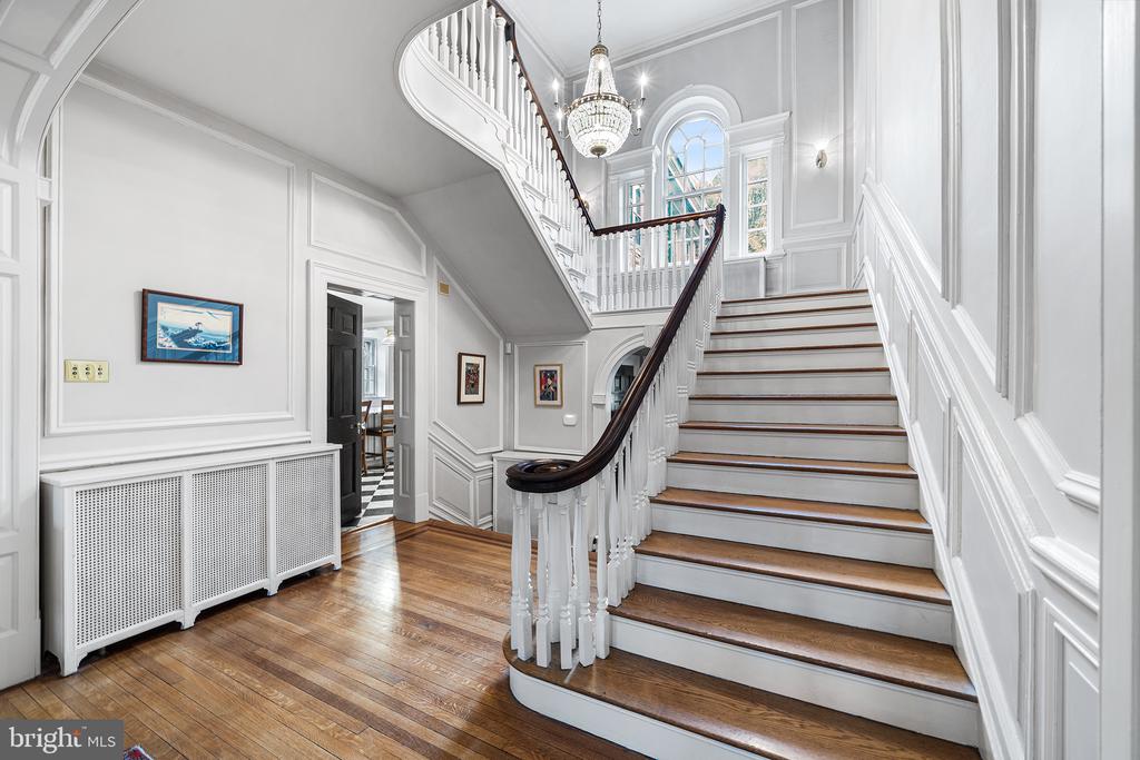 6600 WISSAHICKON
