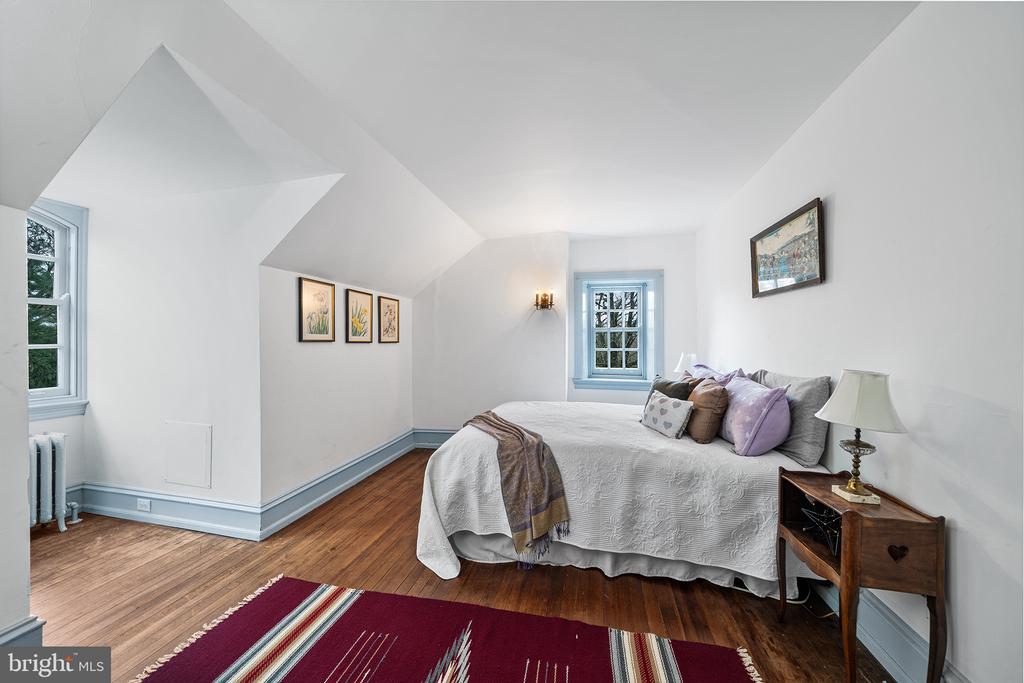 6600 WISSAHICKON
