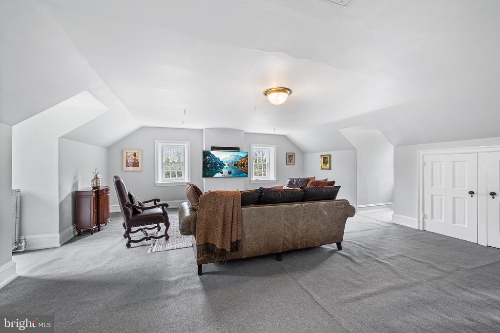 6600 WISSAHICKON