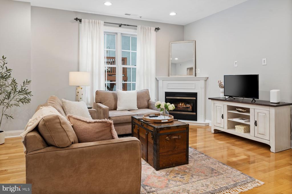 249-51 N 2nd St #3r