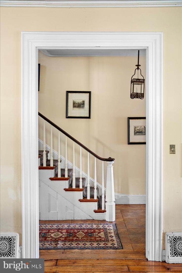 42 Summit St