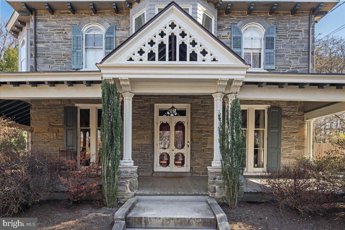 42 Summit St