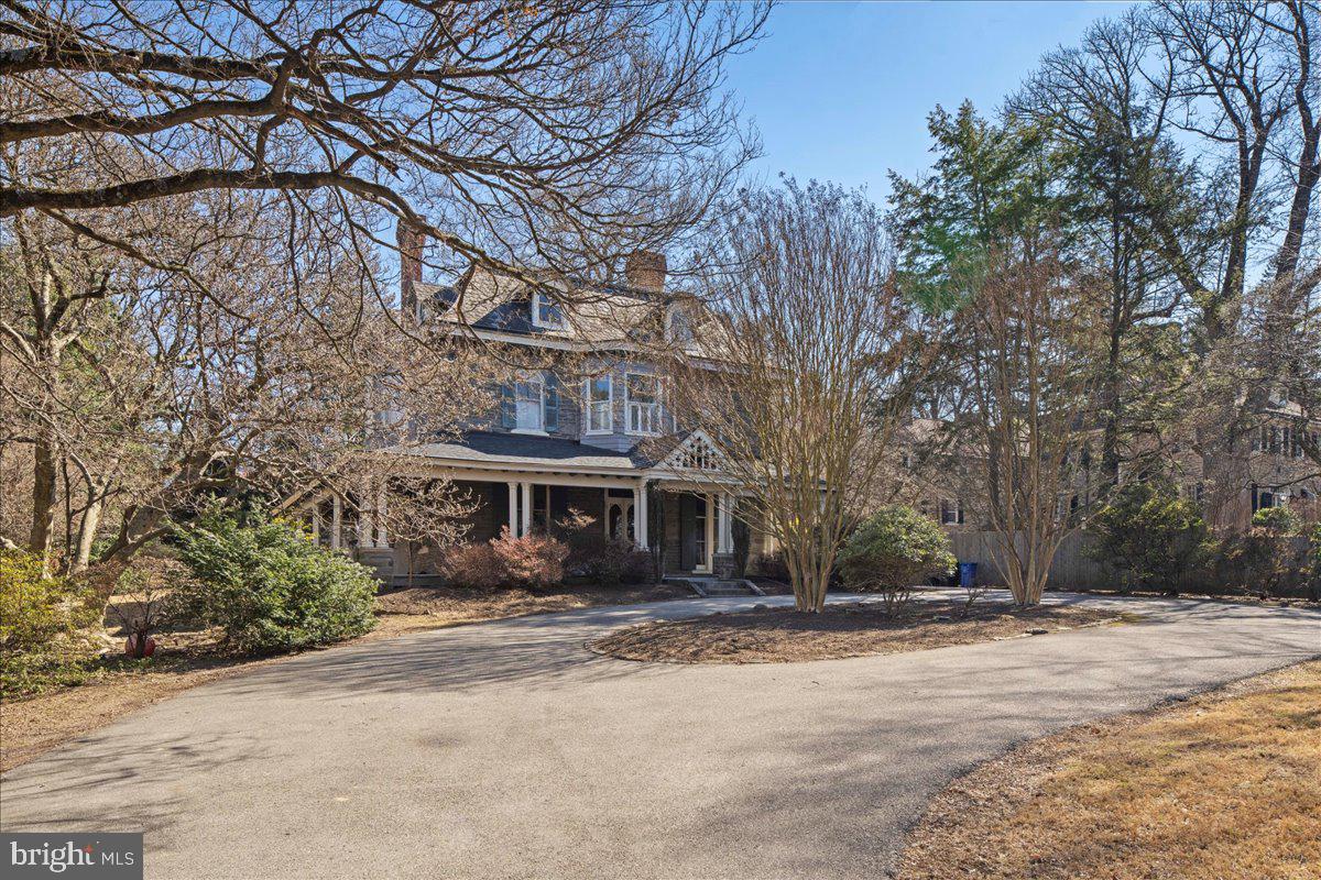 42 Summit St