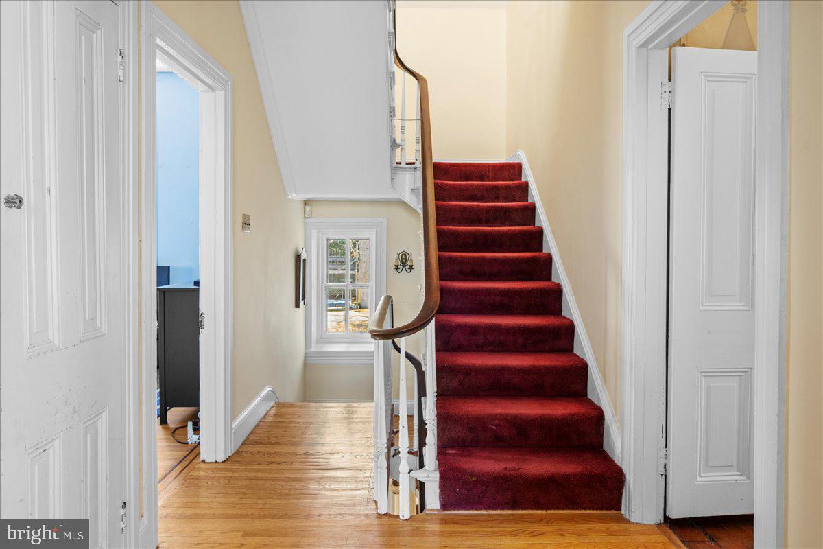 42 Summit St