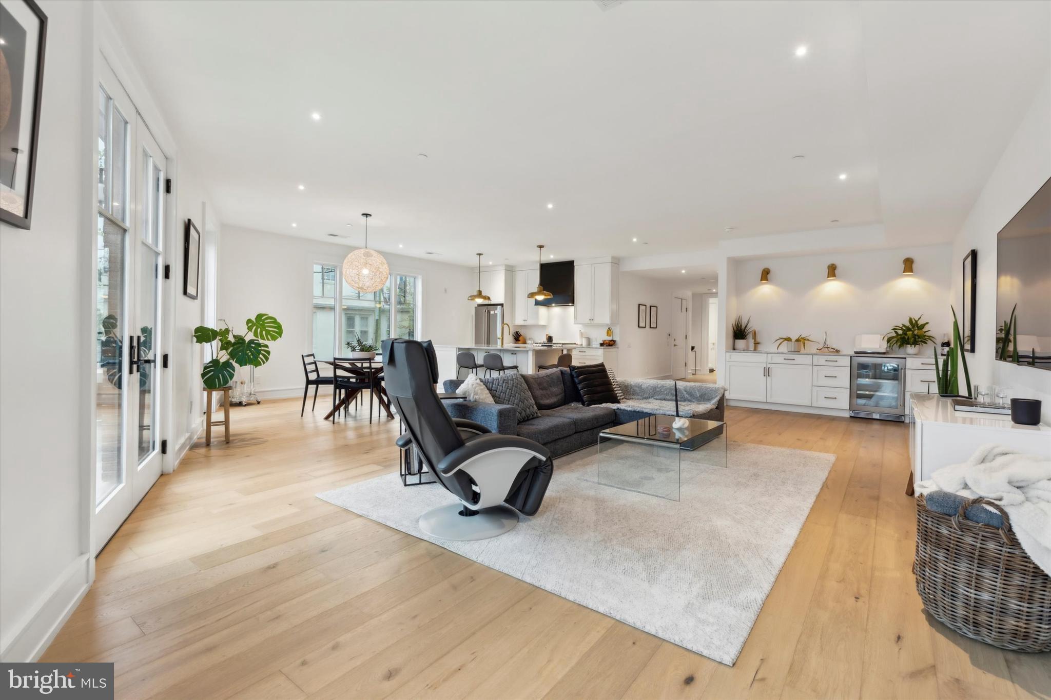 8100 GERMANTOWN AVENUE A