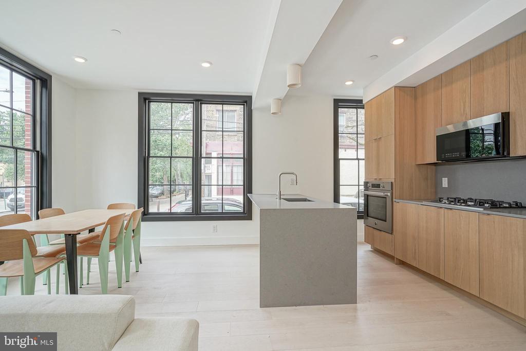 1921 GREEN STREET 1