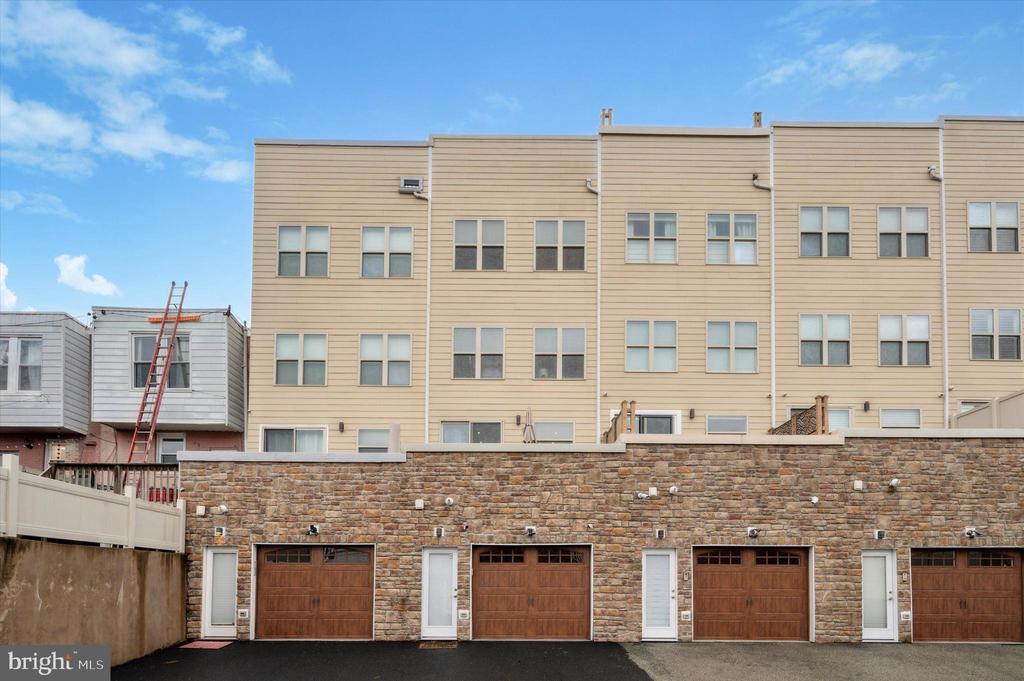 152 KALOS STREET