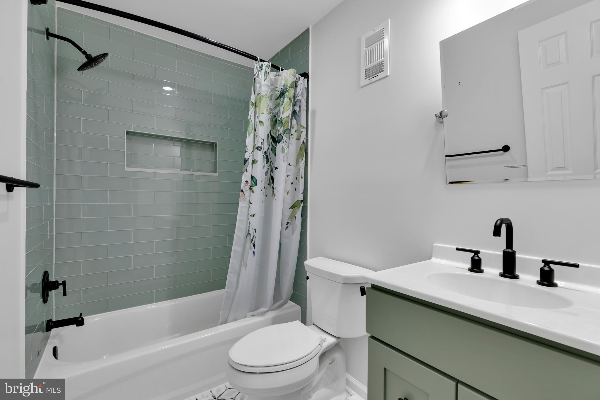 1811 FITZWATER STREET A