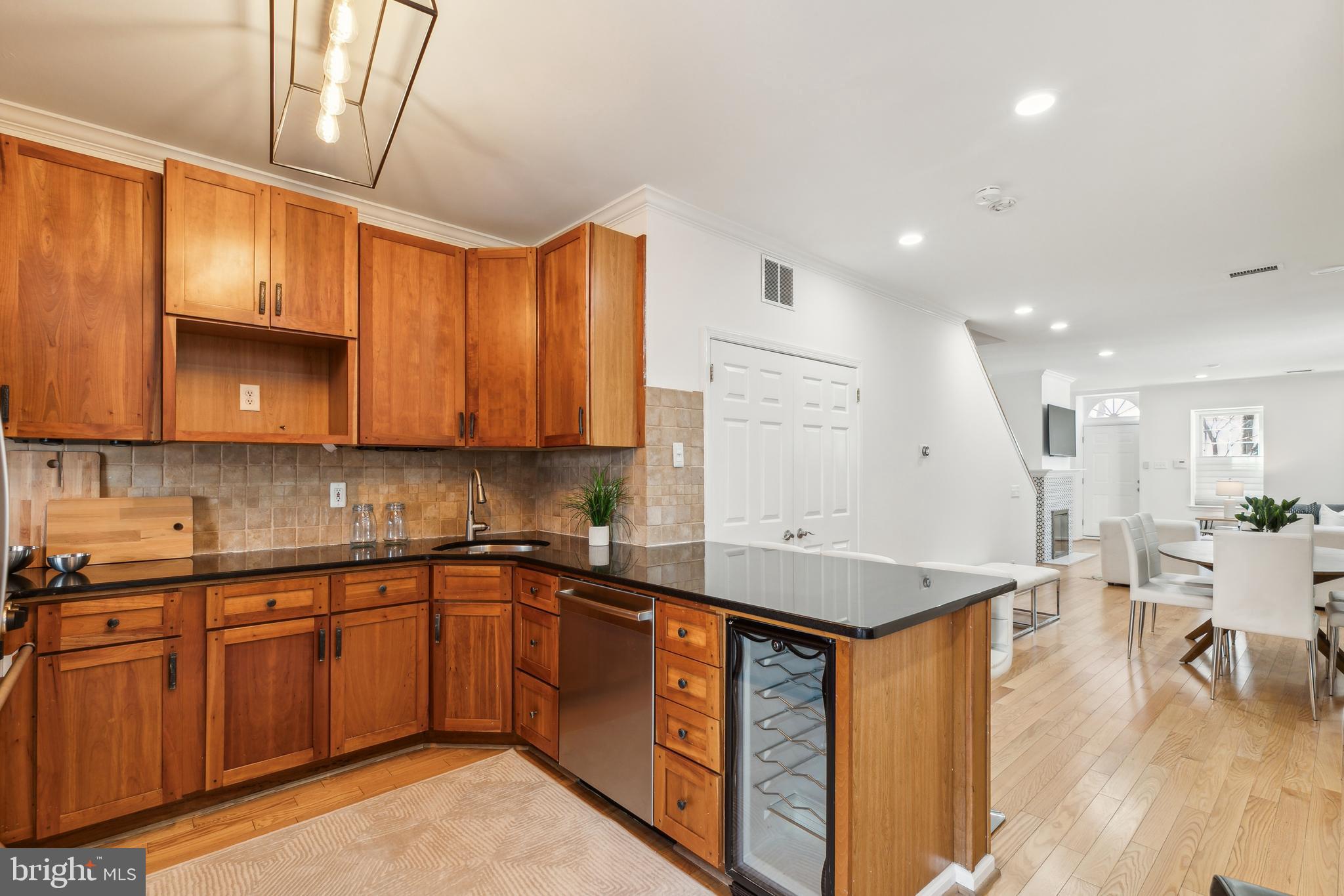 1811 FITZWATER STREET A