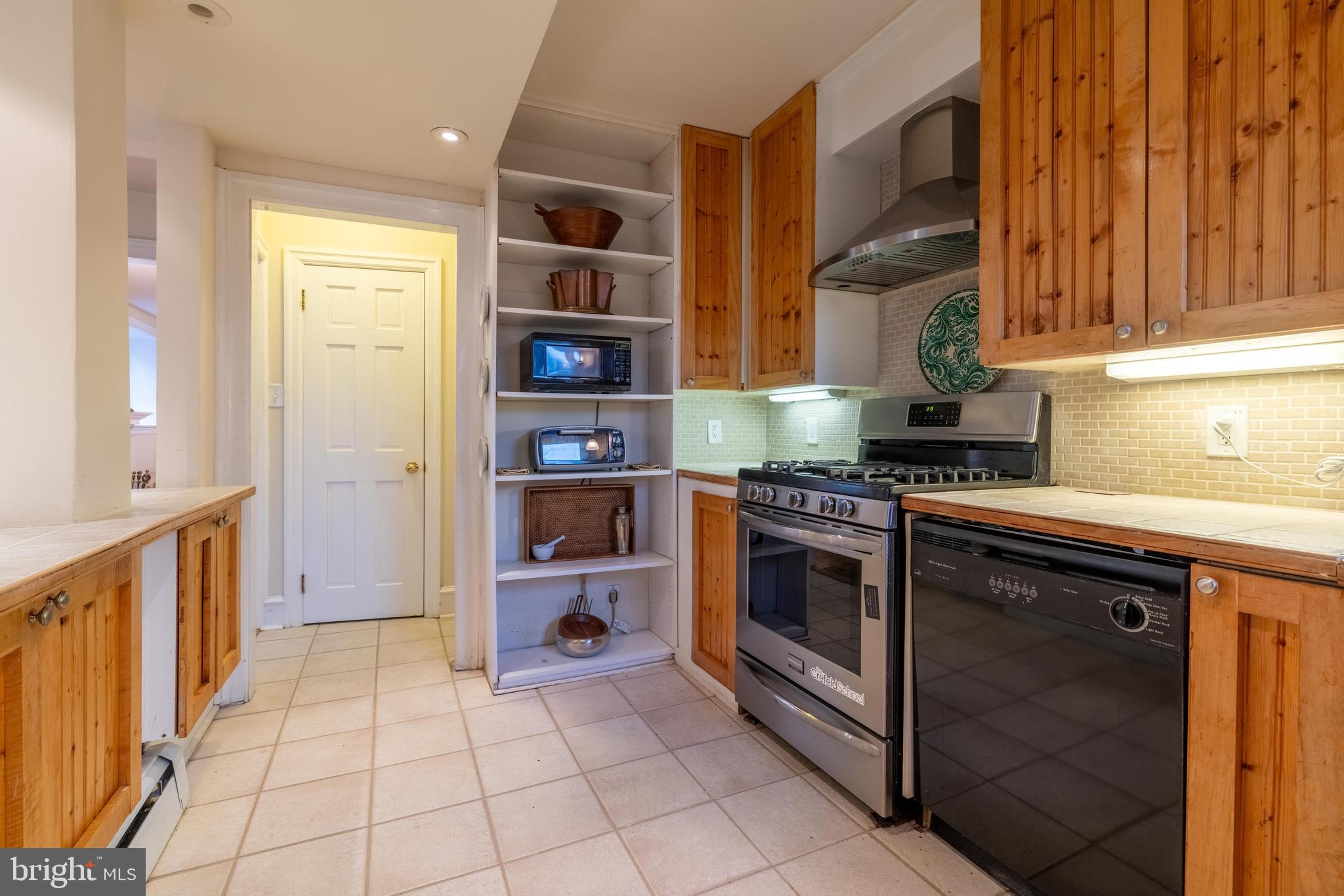 218 E HIGHLAND AVENUE