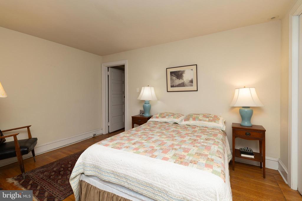 218 E HIGHLAND AVENUE