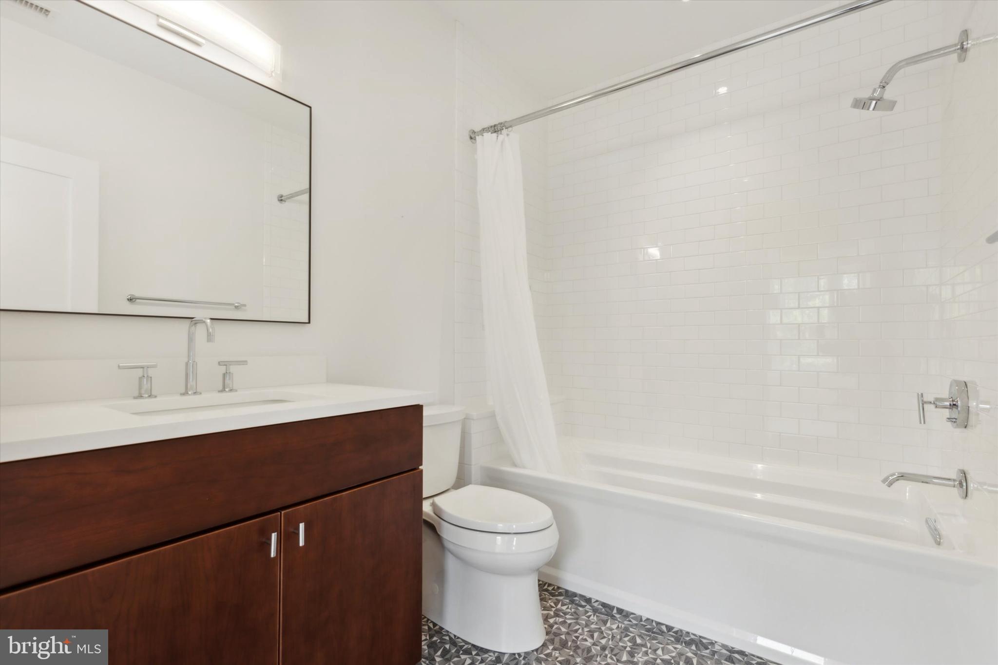 8200 GERMANTOWN AVENUE 3E