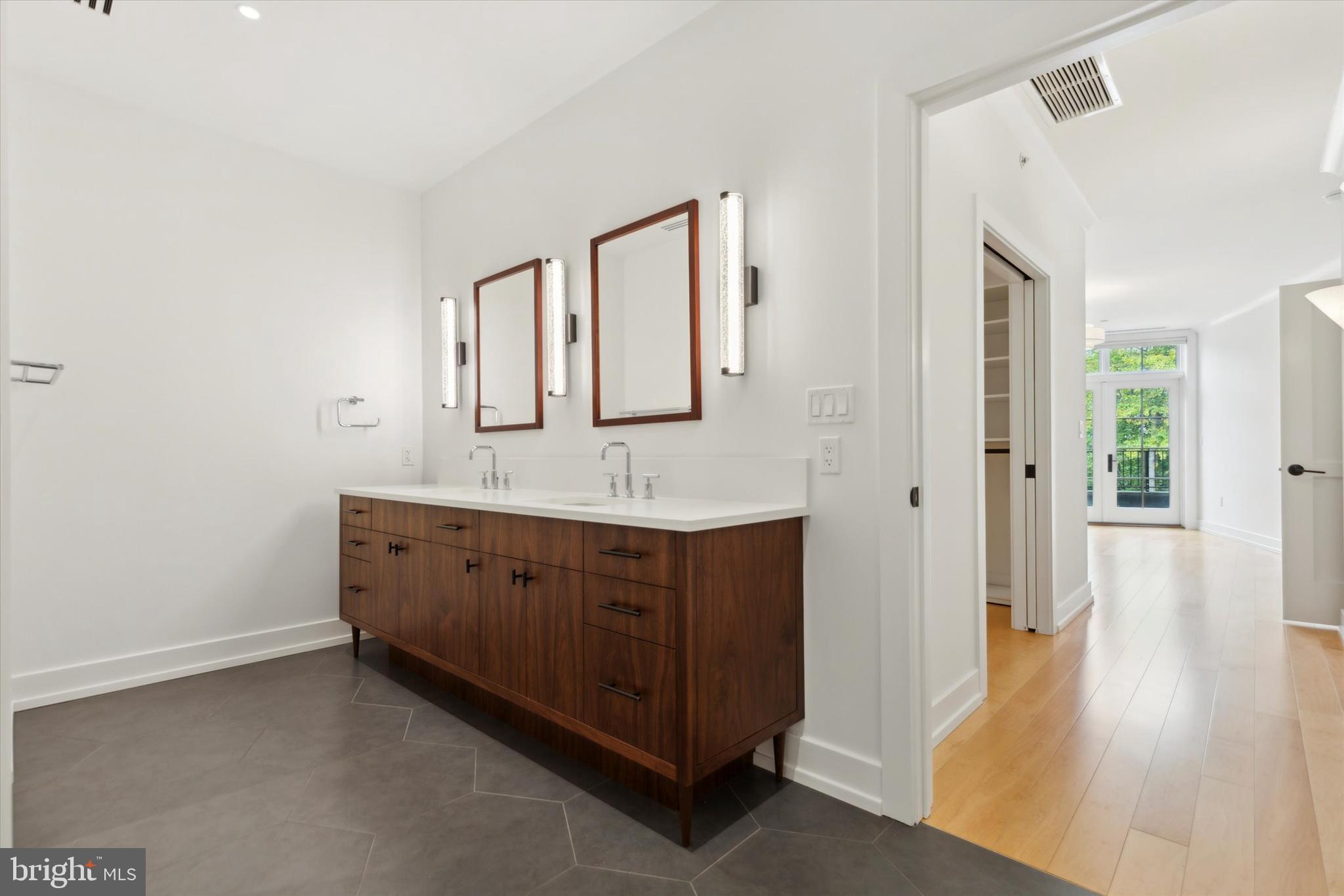 8200 GERMANTOWN AVENUE 3E