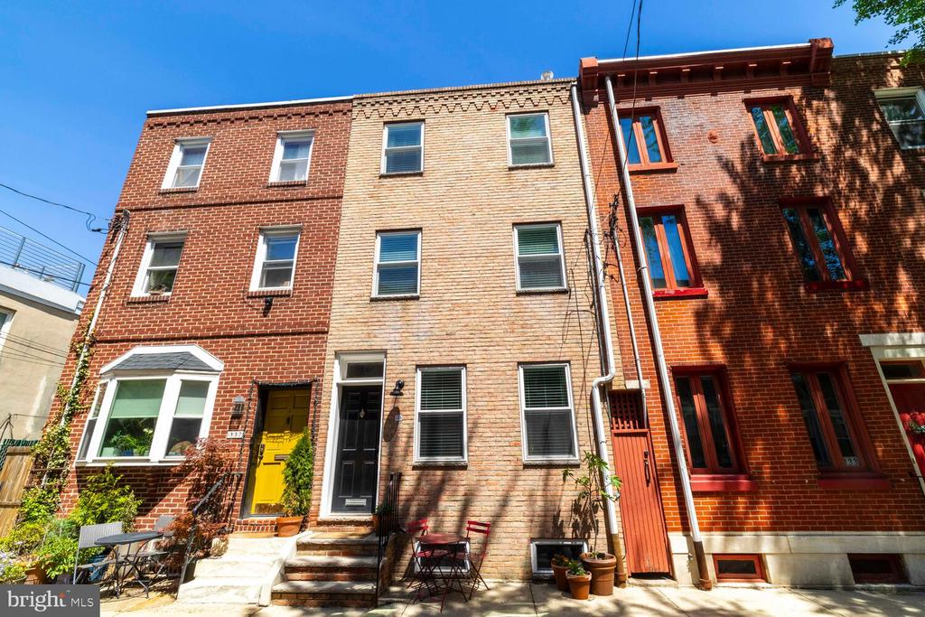 335 MANTON STREET