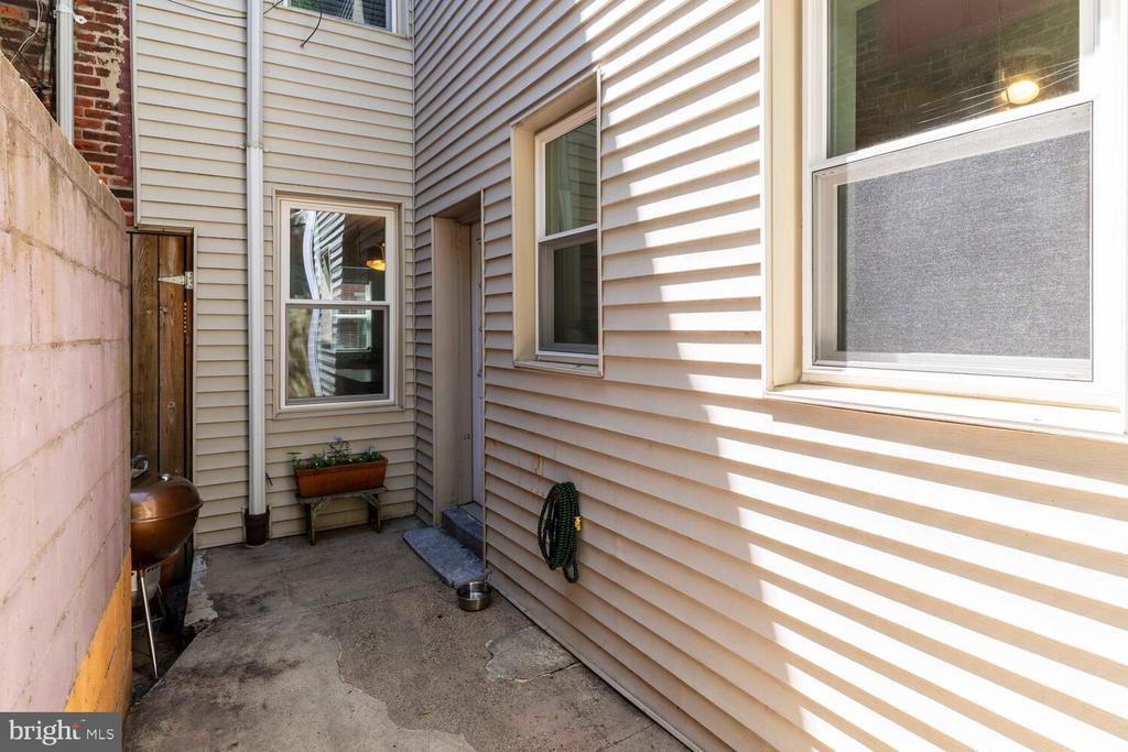 335 MANTON STREET