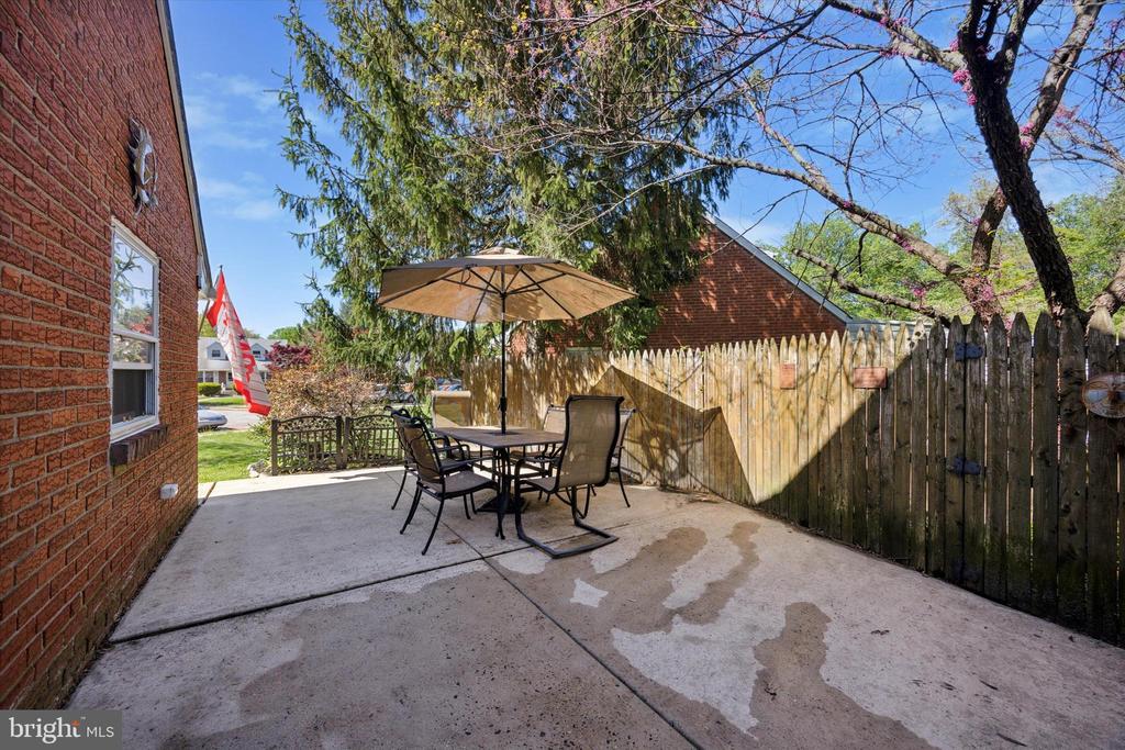 7904 CADILLAC LANE