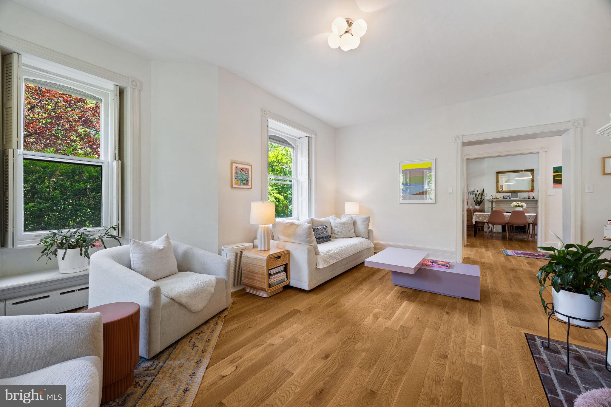 246 W EVERGREEN AVENUE