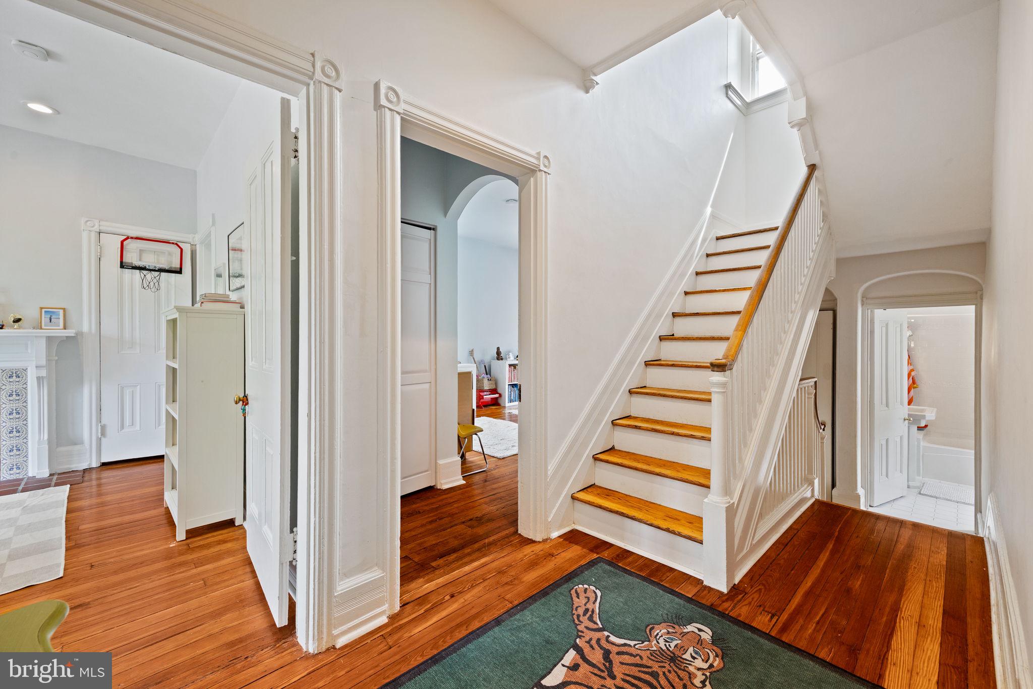 246 W EVERGREEN AVENUE