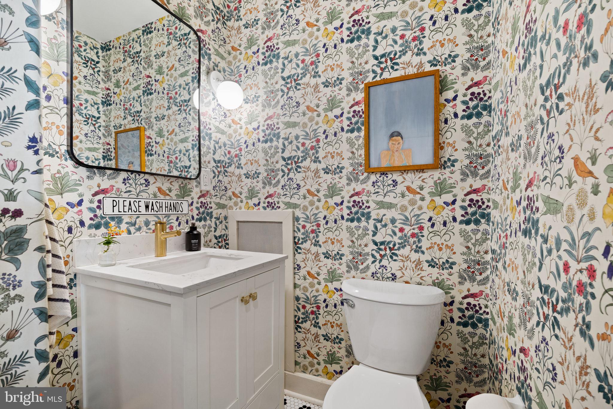 246 W EVERGREEN AVENUE