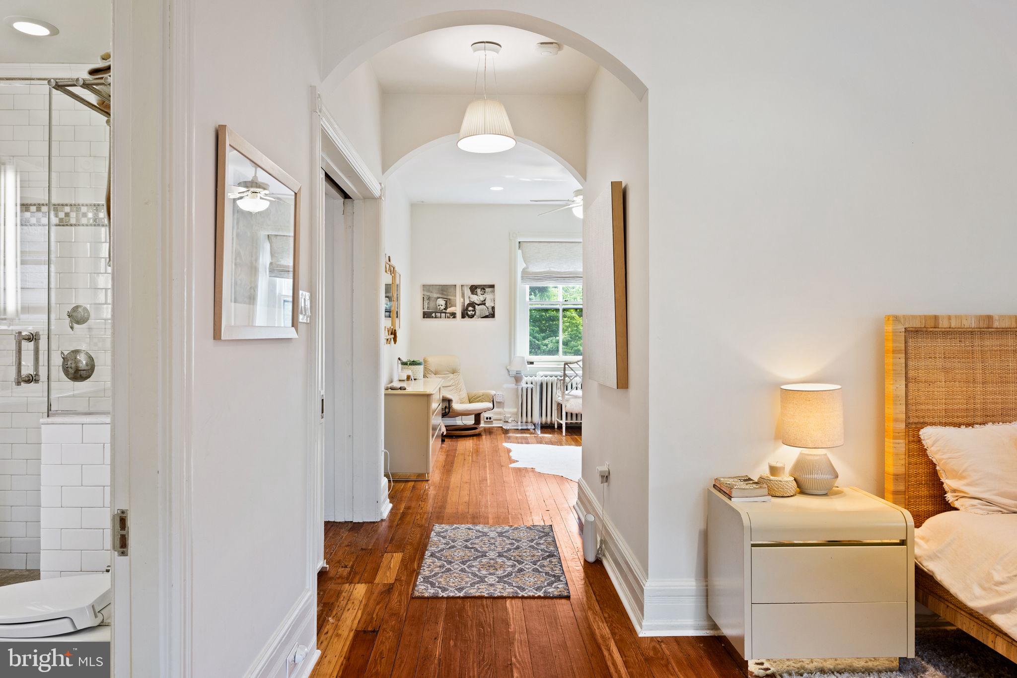 246 W EVERGREEN AVENUE