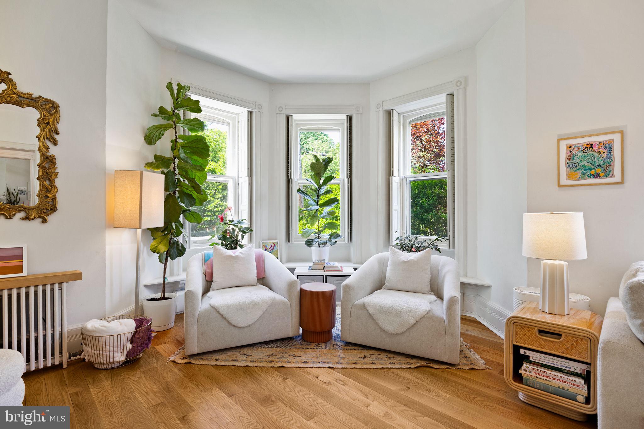 246 W EVERGREEN AVENUE