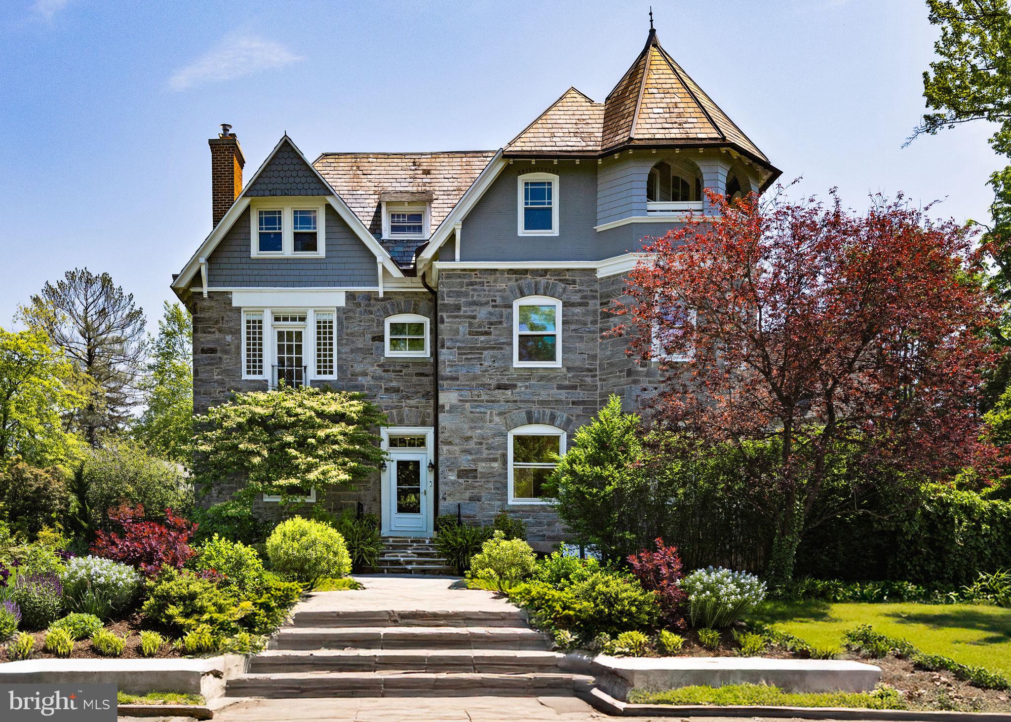 246 W EVERGREEN AVENUE