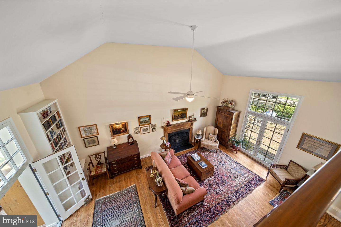 121 Hilltop Rd