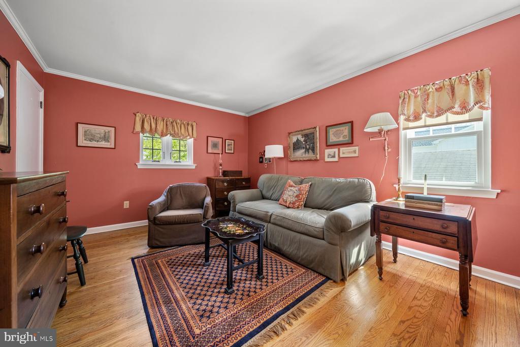 121 Hilltop Rd