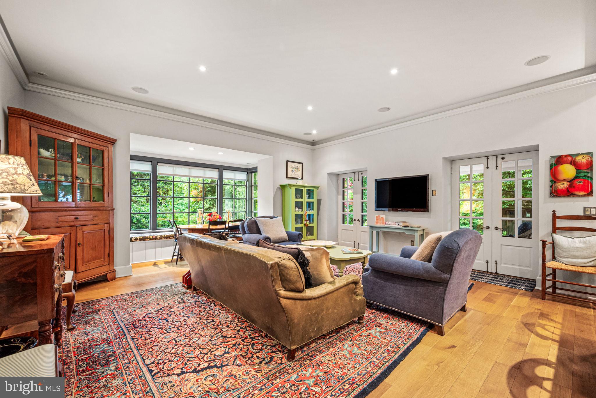 8702 SEMINOLE STREET