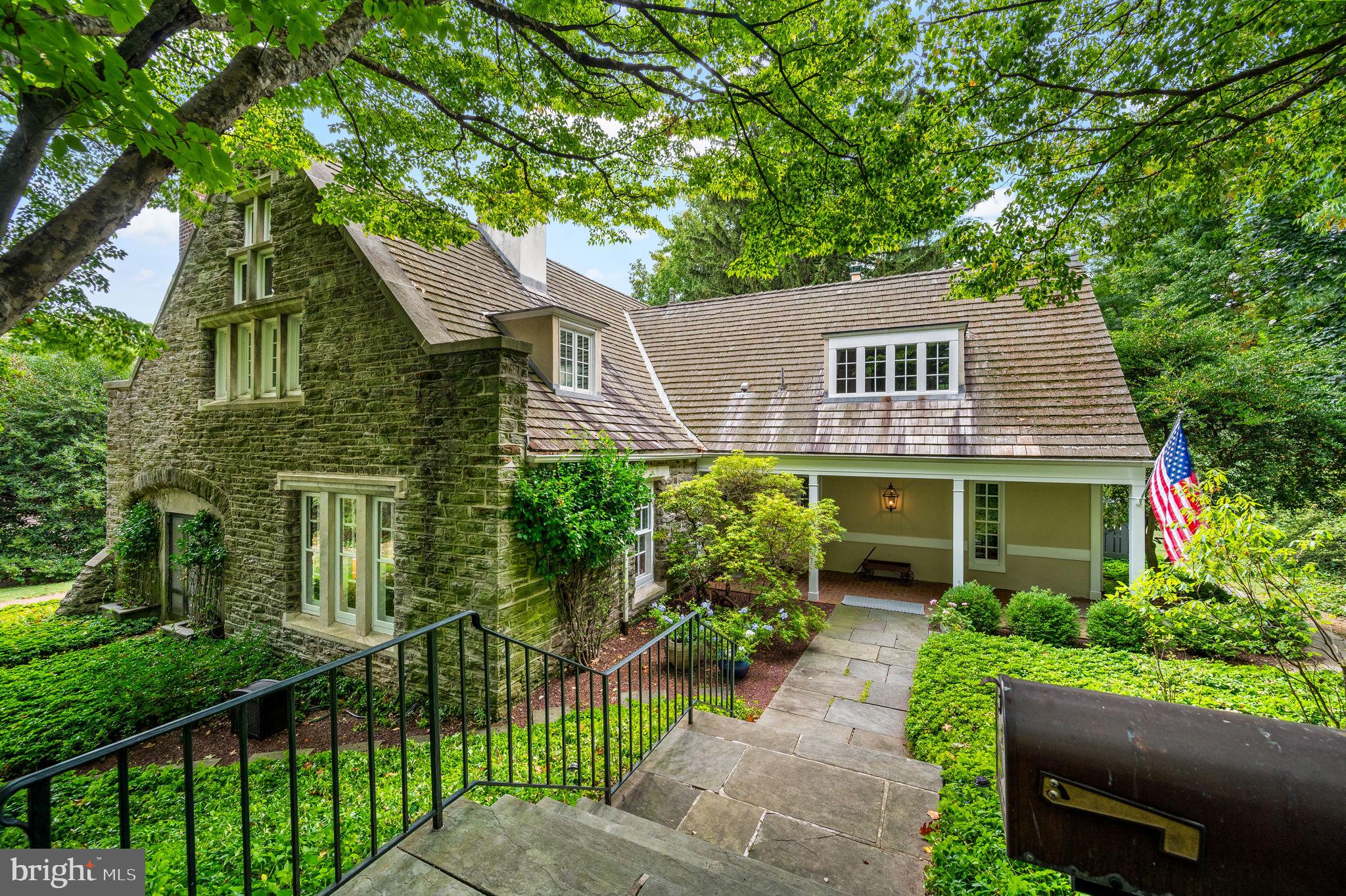 8702 SEMINOLE STREET