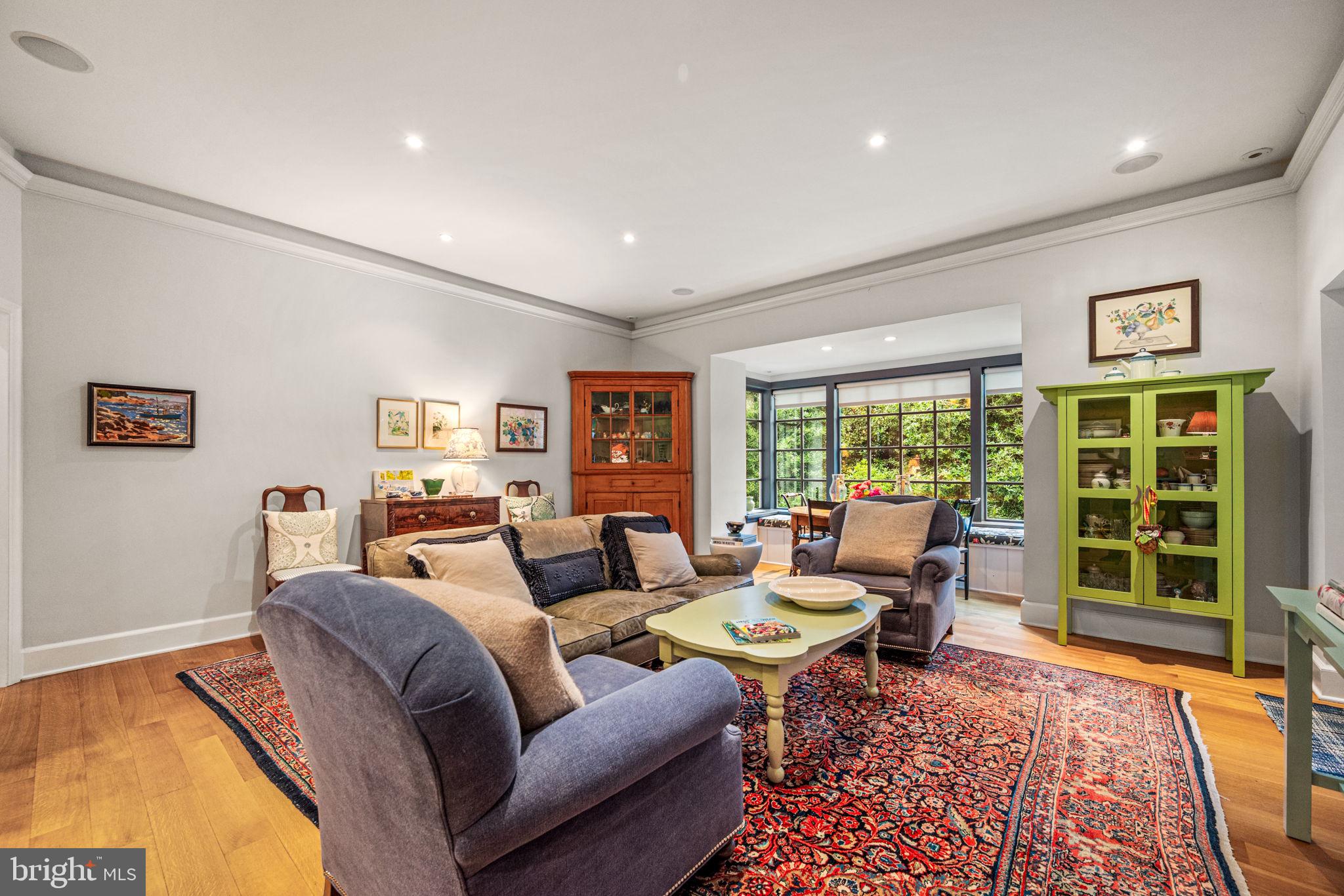 8702 SEMINOLE STREET