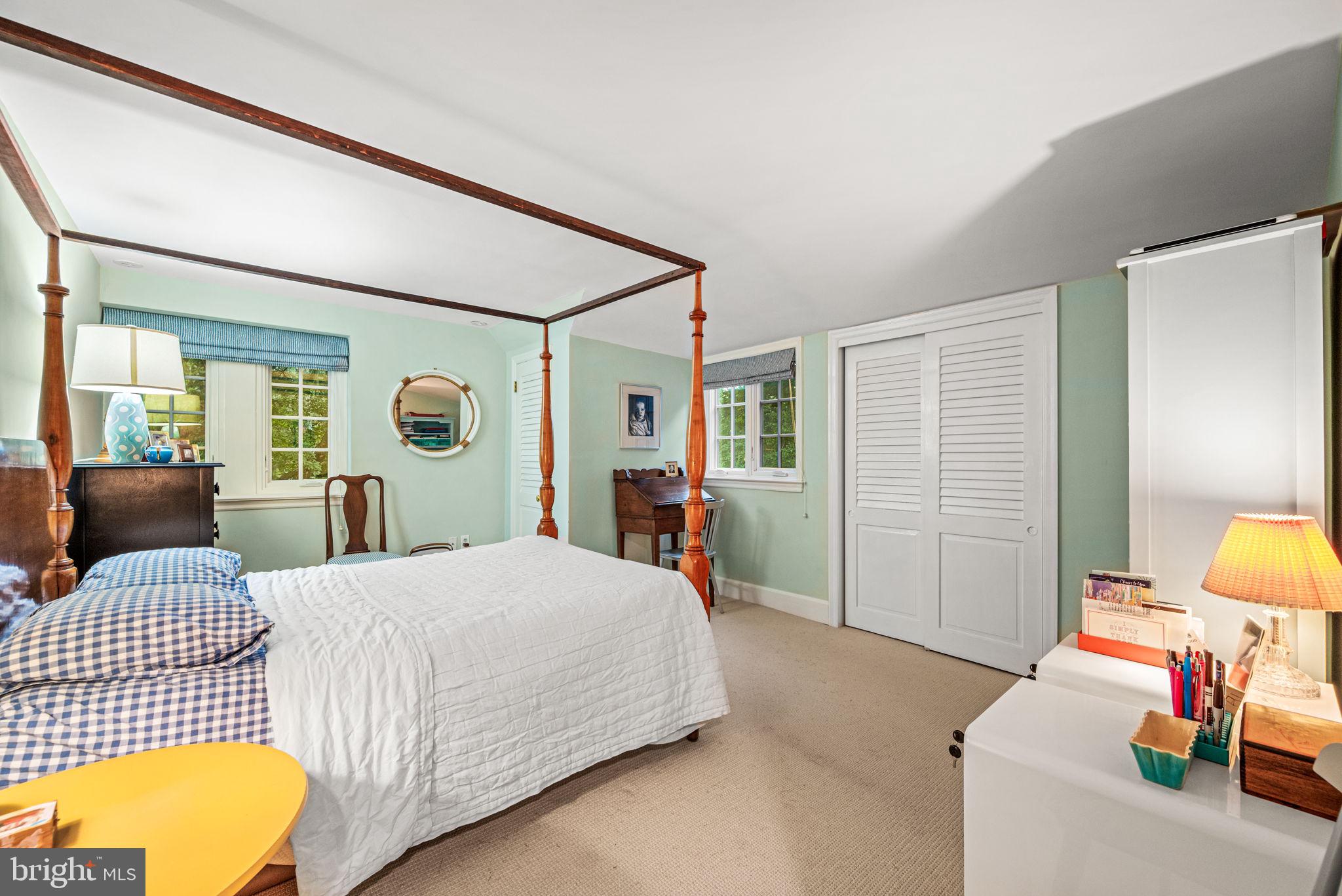 8702 SEMINOLE STREET