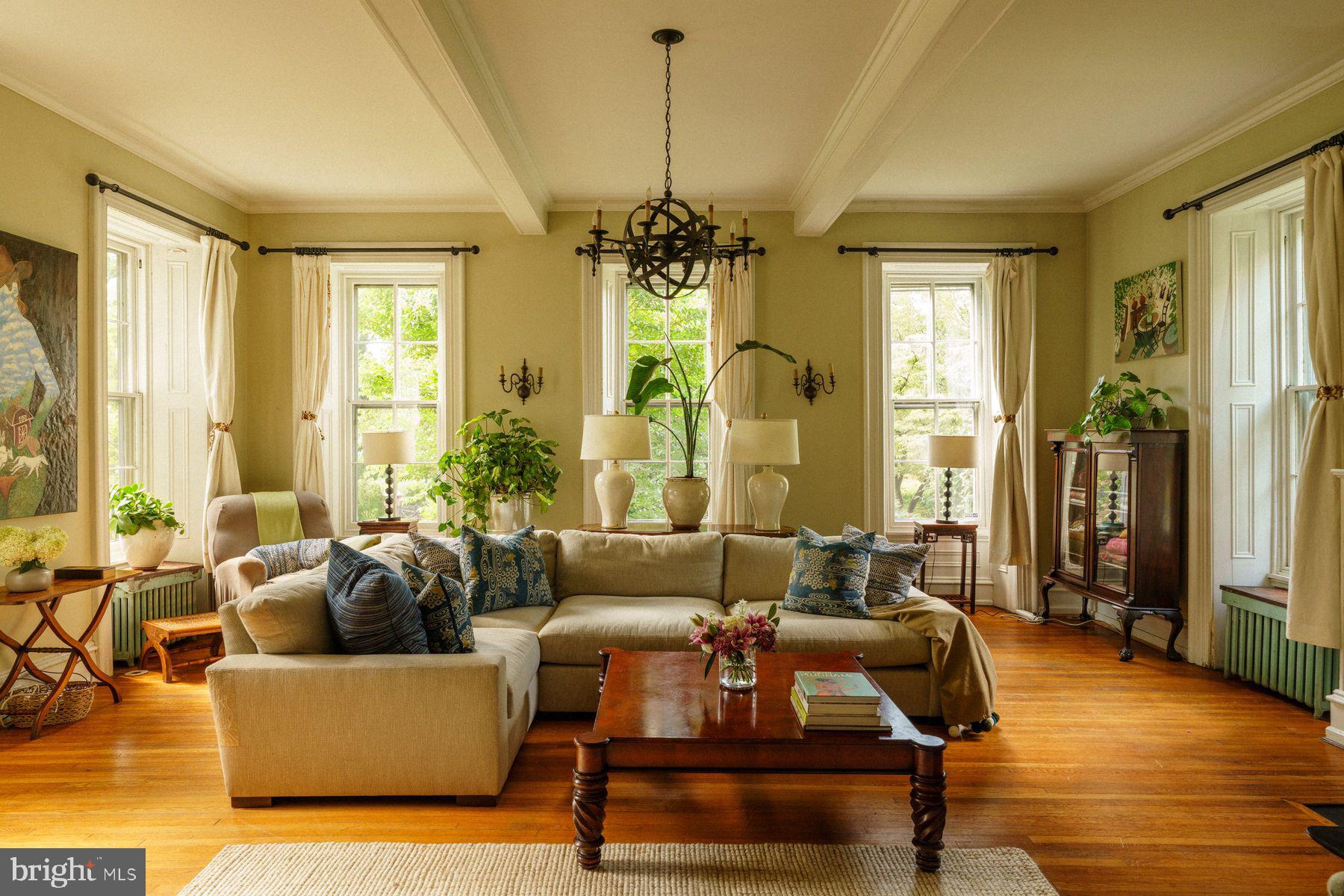 400 E. EVERGREEN AVENUE