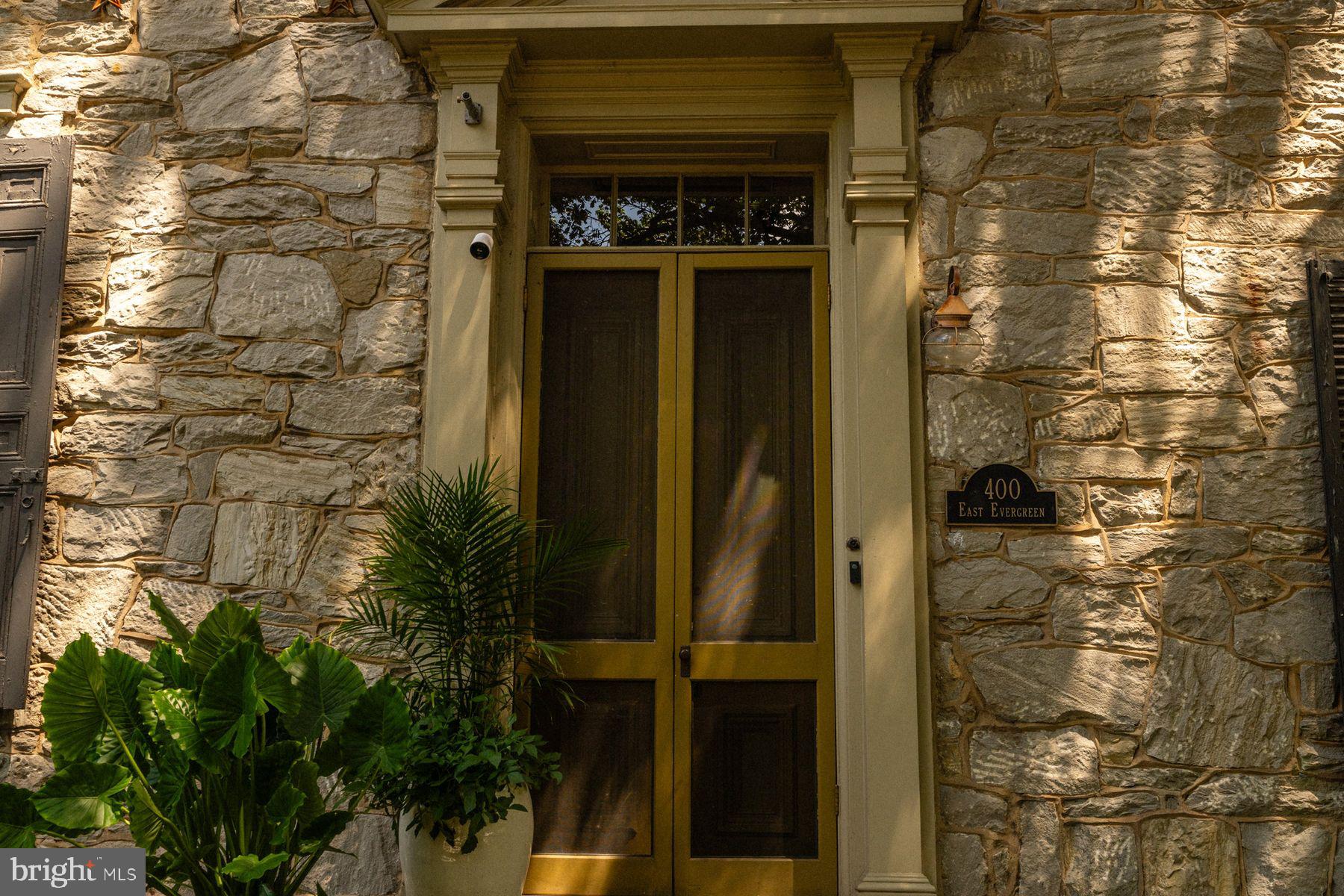 400 E. EVERGREEN AVENUE