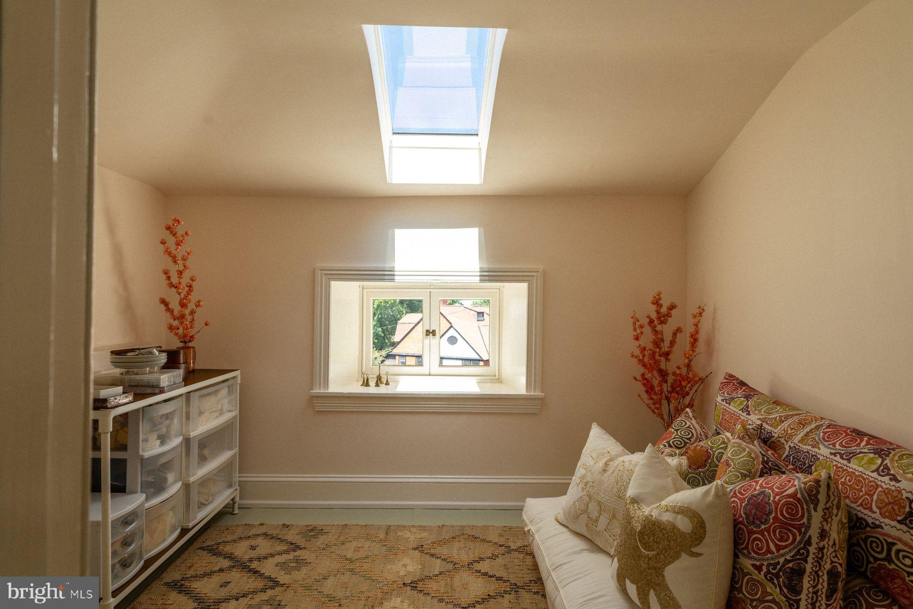 400 E. EVERGREEN AVENUE