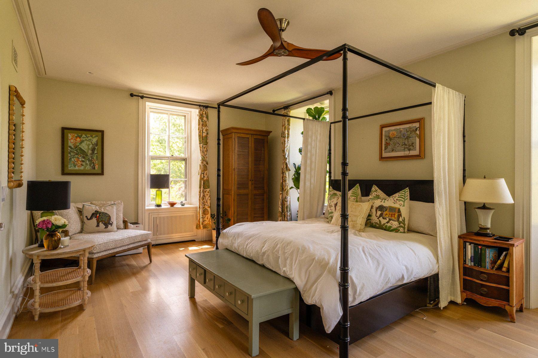 400 E. EVERGREEN AVENUE