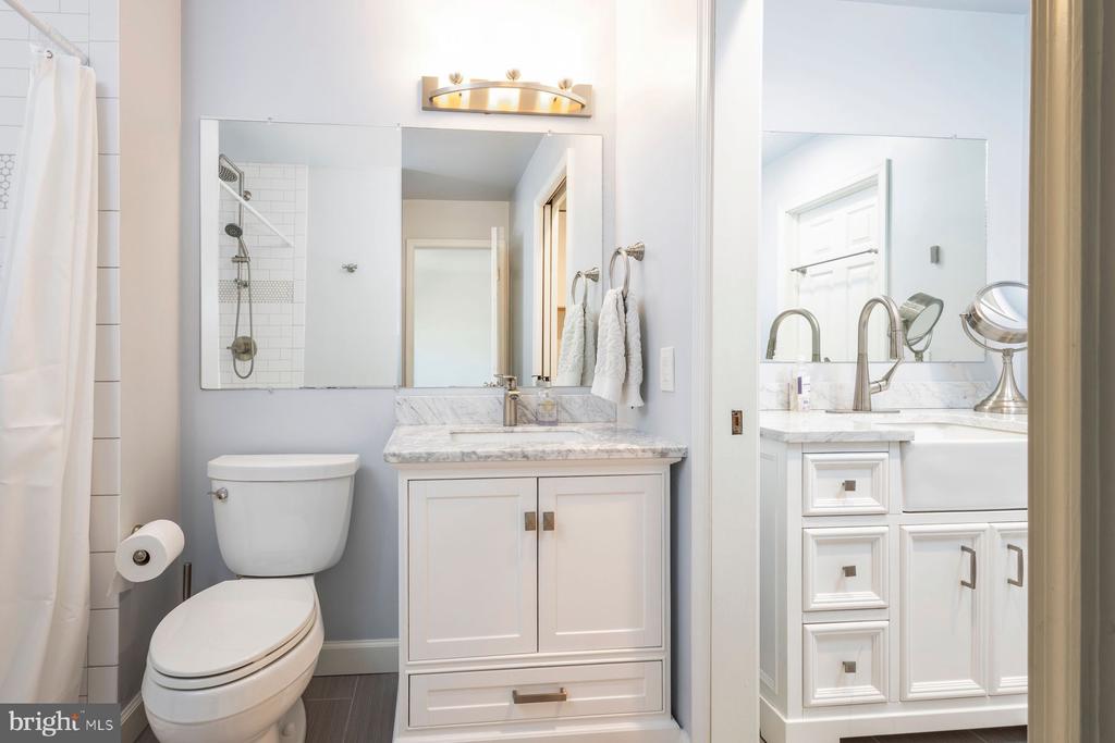 8708 PROSPECT AVENUE D14