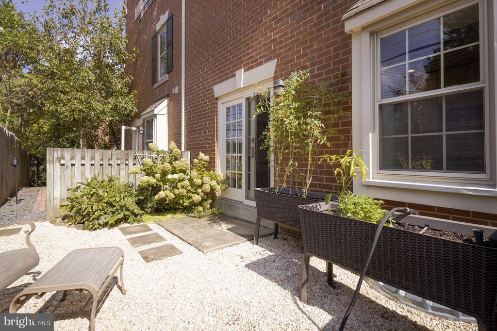 8708 PROSPECT AVENUE D14
